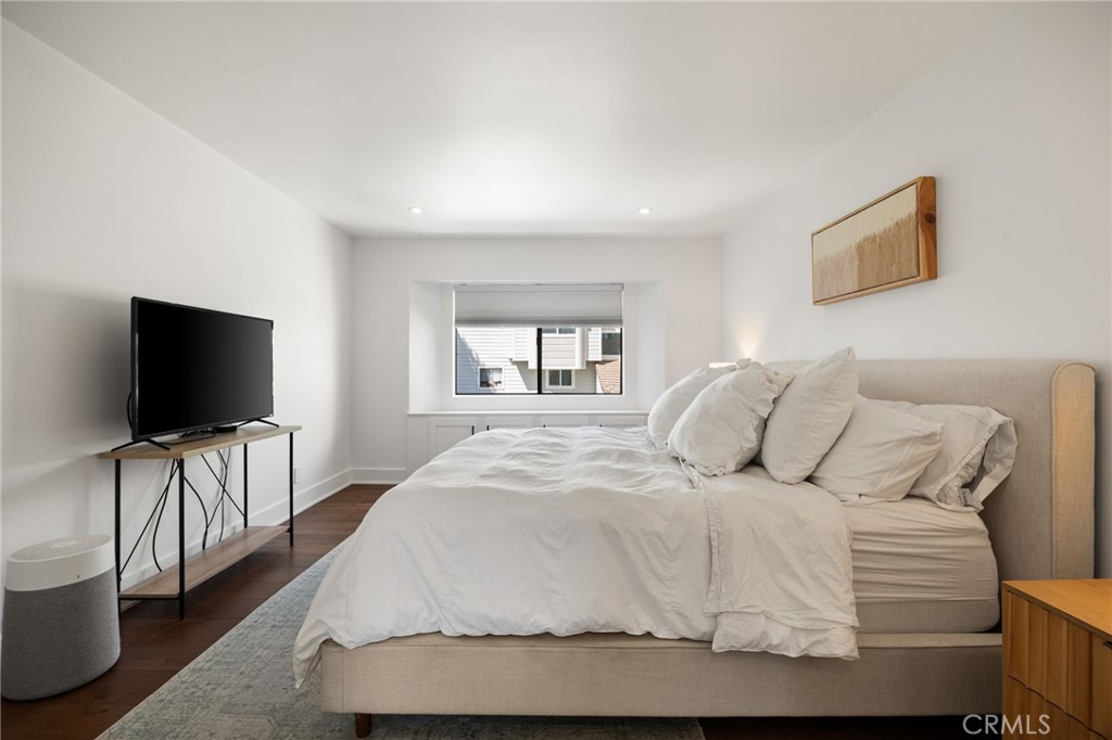 Westlake Bay (728) - Residential