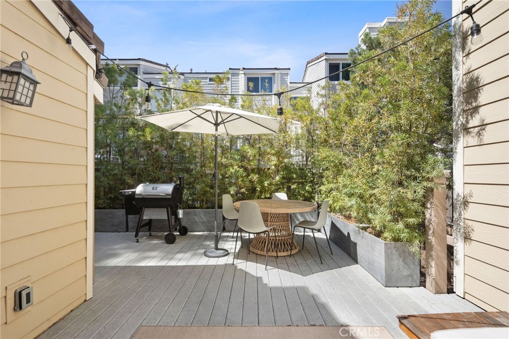 Westlake Bay (728) - Residential