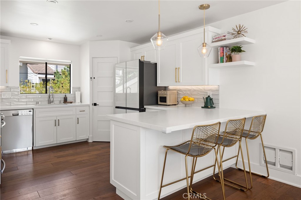 Westlake Bay (728) - Residential