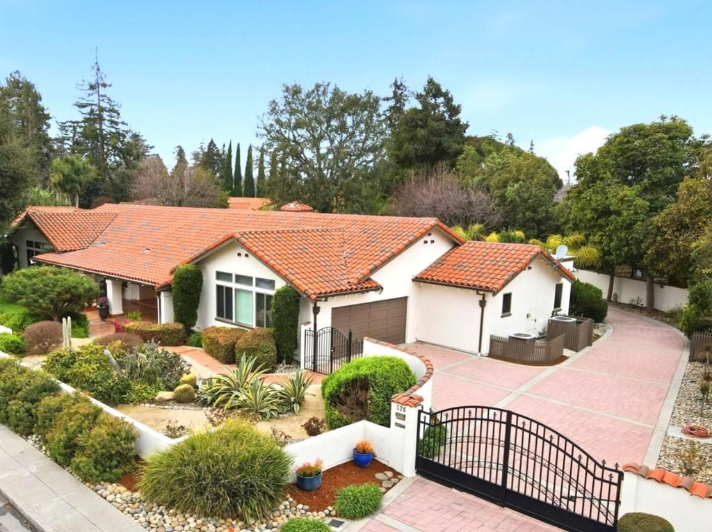 Photo of 526 Saratoga Avenue, Santa Clara, CA 95050 (MLS # ML82034601)