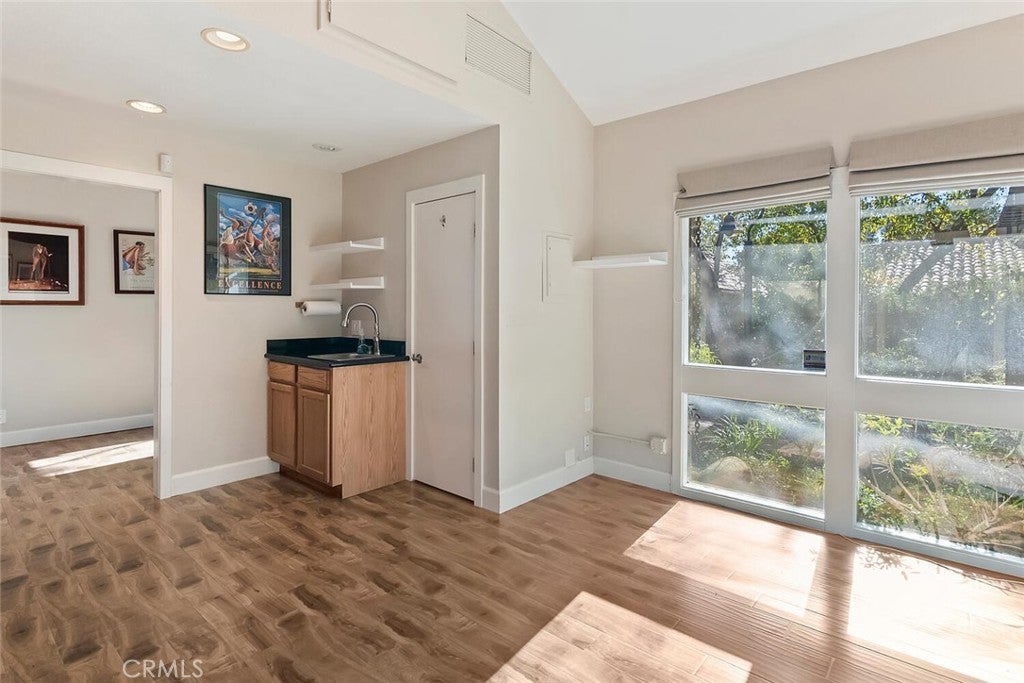 23501 Park Sorrento 211
