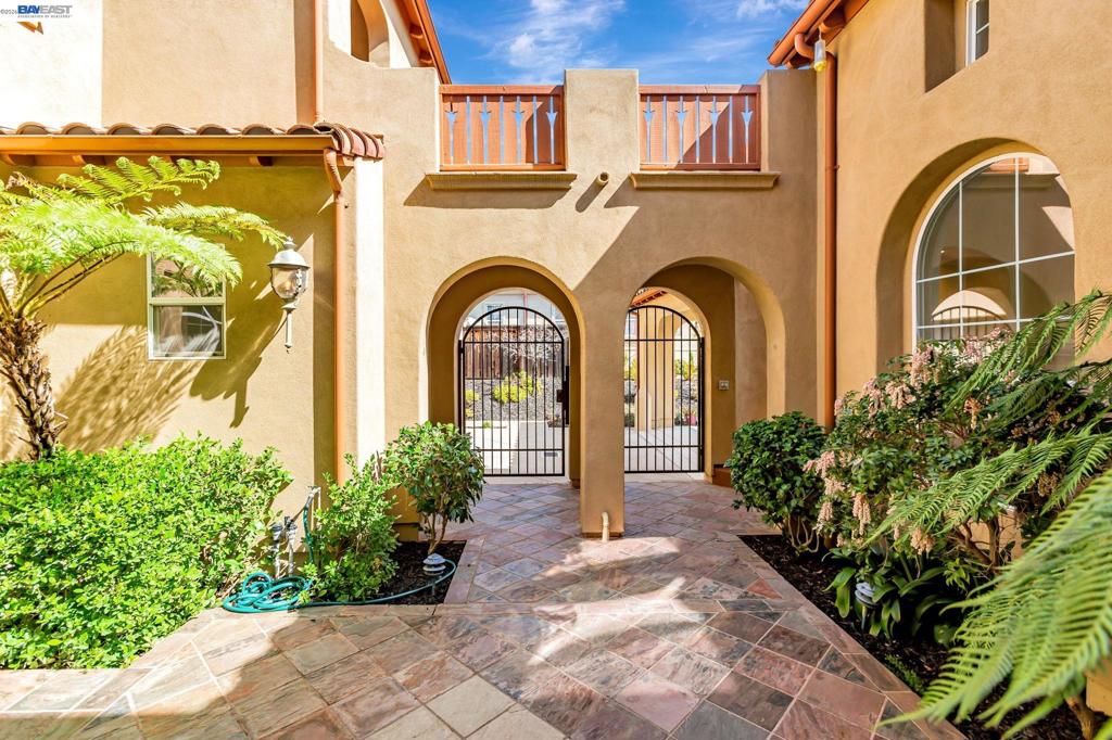 9542 Velvetleaf Cir