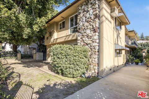 2328 N Beachwood Drive Los Angeles CA 90068