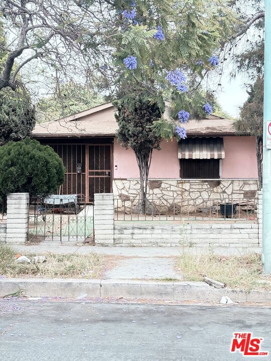 3112 S Hobart Boulevard, Los Angeles CA 90018