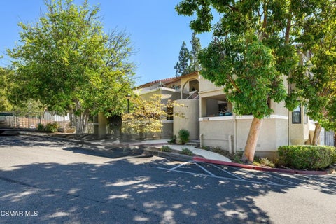 Photo of 1615 Charterwood Court, Thousand Oaks, CA 91362 (MLS # 226005077)