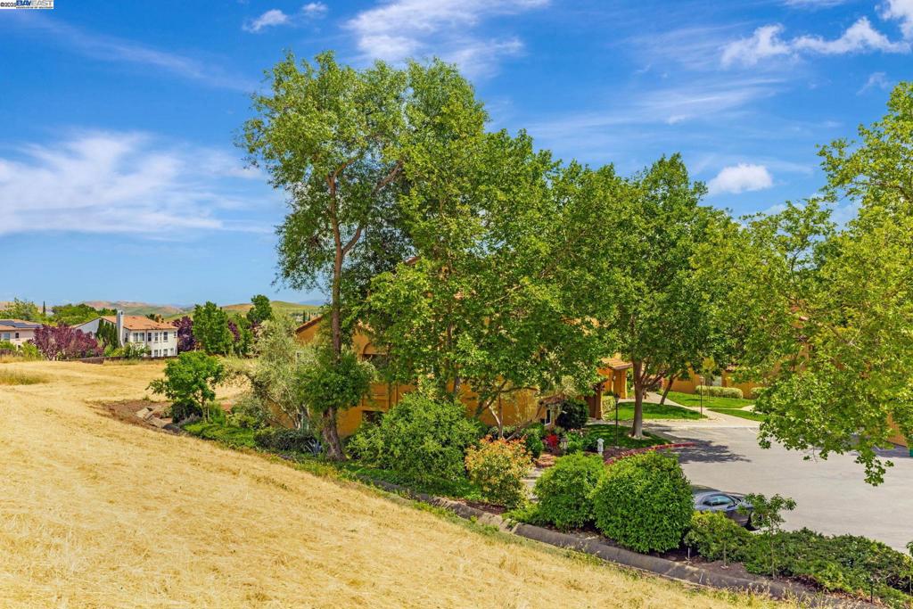 SIENNA HILLS - Residential