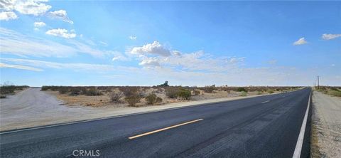 Photo of 800 (200th St. E), Lancaster, CA 93535 (MLS # HD25228606)