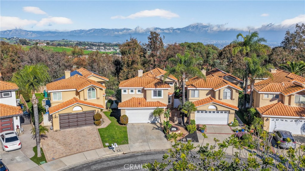 15609 Ladera Vista Drive