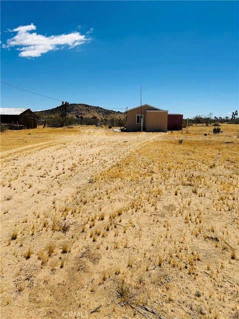 Photo of 659 N Polands Way, Landers, CA 92285 (MLS # IG26191018)