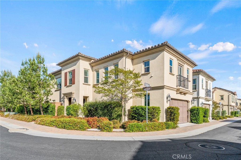Rare opportunity to own the largest floor plan in the Juniper community of Portola Springs! This upgraded 4-bedroom, 4-bathroom end-unit detached condo offers a highly functional two-story layout, featuring a spacious open-concept living area, floor-to-ceiling windows, and direct garage access. The corner location provides exceptional privacy, abundant natural light, and unobstructed park views—right across from the greenbelt, playground, and community pool.
A rarely available and highly desirable floor plan, this home includes one bedroom and full bathroom on the first floor—perfect for guests, multi-generational living, or a home office. Upstairs, you'll find three en-suite bedrooms and a bright loft ideal for work or play.
All upgrades were completed by the builder, including sleek tile flooring throughout the first level, custom kitchen cabinets and island, upgraded bathroom finishes, and recessed lighting with chandelier pre-wiring in all bedrooms.
Additional highlights include 8 public parking spaces conveniently located in front of the home, adding ease for visitors and residents alike.
Located within the award-winning Irvine Unified School District, this home offers the perfect blend of space, comfort, and location in one of Irvine’s most sought-after neighborhoods.
