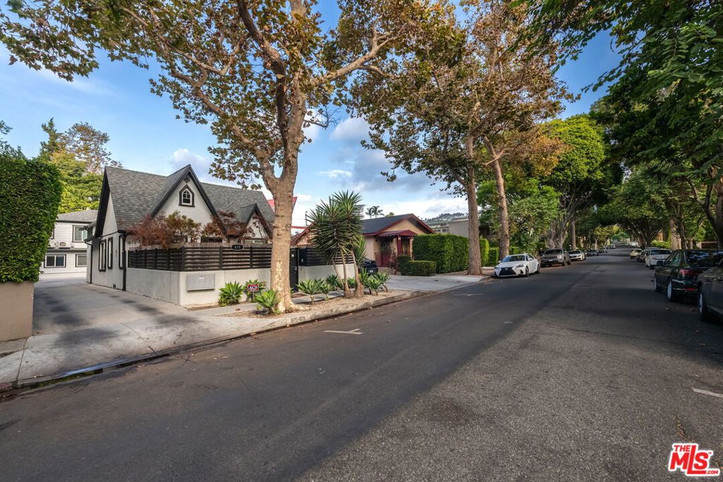 617 Westmount Drive