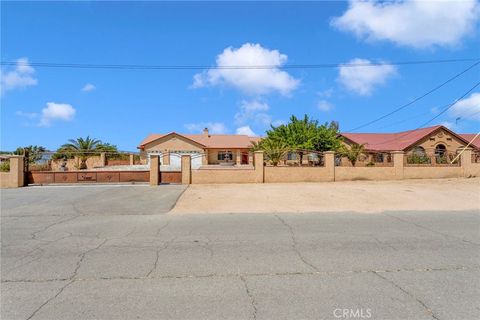 Photo of 10768 10th AVE, Hesperia, CA 92345 (MLS # HD26102010)