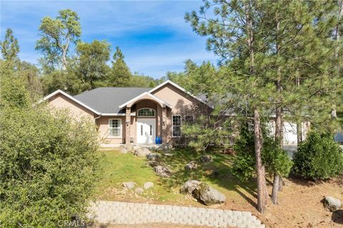 Photo of 36919 Deer Path Circle, Coarsegold, CA 93614 (MLS # FR26065233)