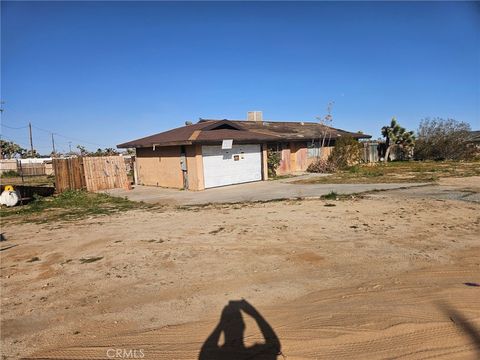 Photo of 58068 Pimlico Street, Yucca Valley, CA 92284 (MLS # IV26046562)
