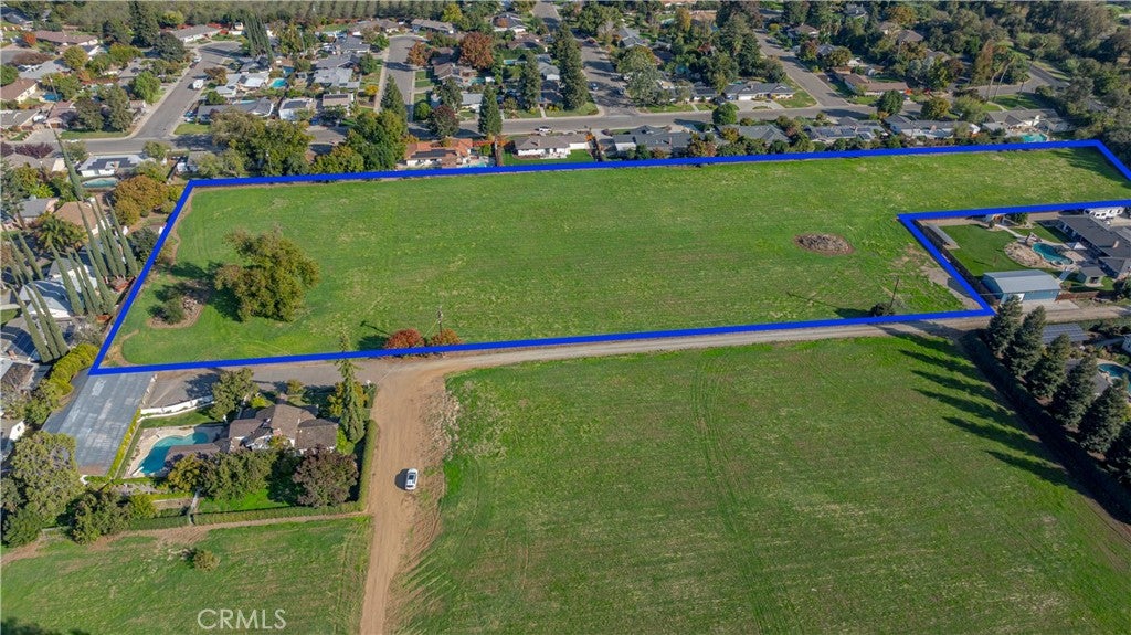 1 E N Bear Creek Dr