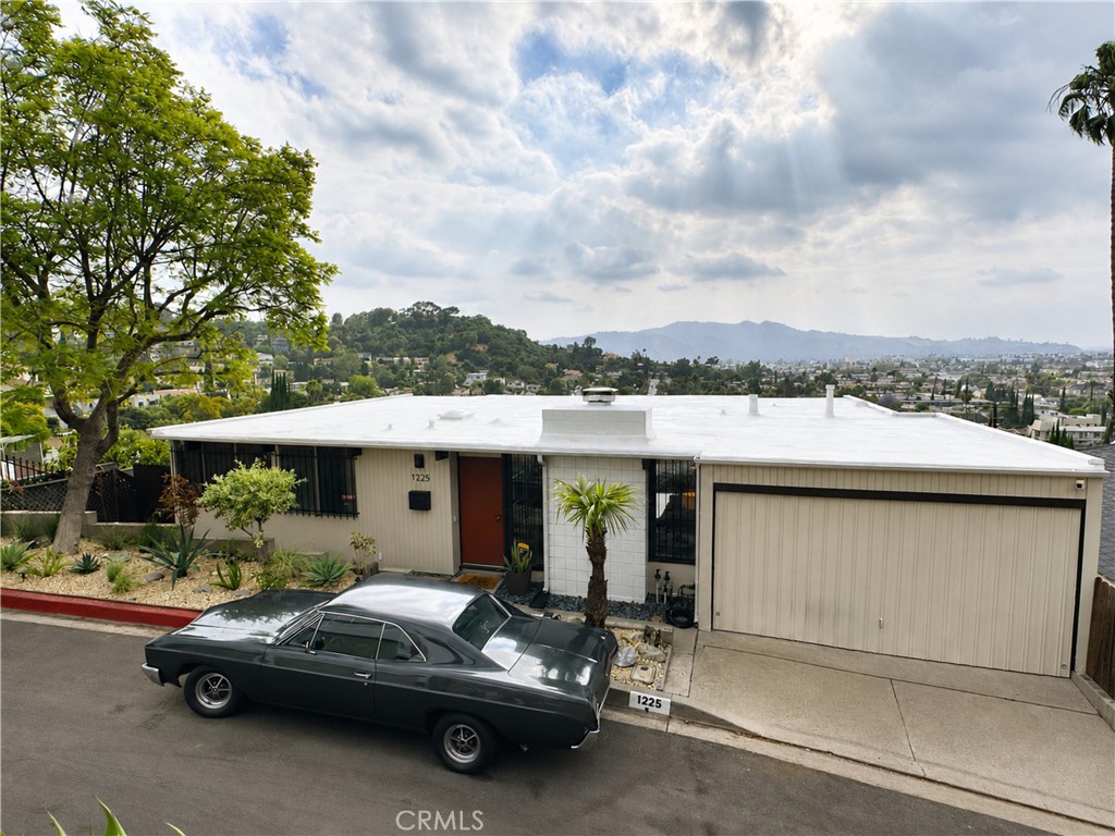 1225 Oberlin