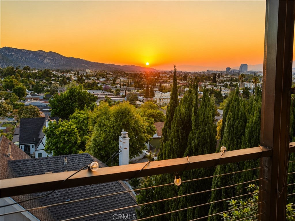 1225 Oberlin Drive, Glendale CA 91205