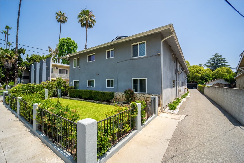 610 N Oakland Avenue