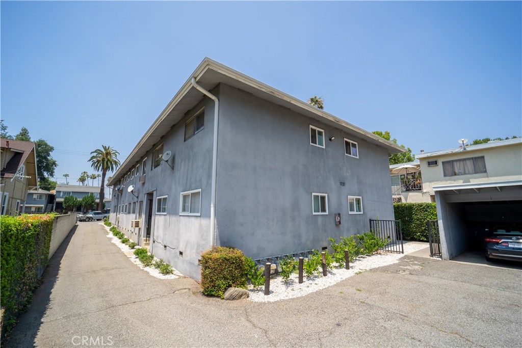 610 N Oakland Avenue