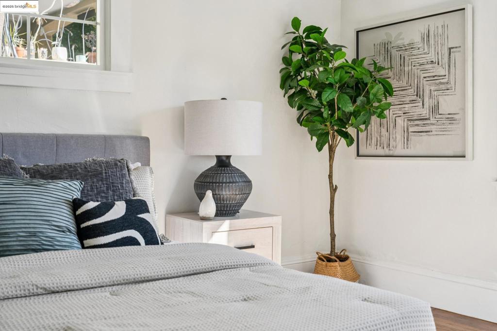 TEMESCAL/R.RIDGE - Residential Income