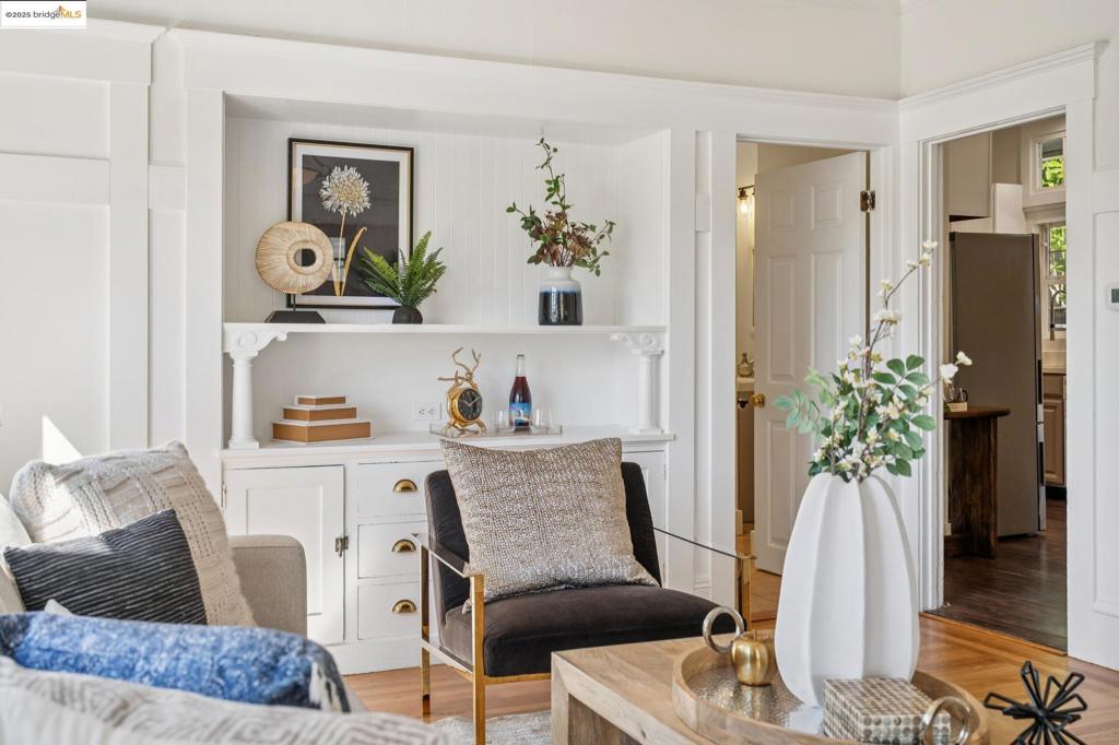 TEMESCAL/R.RIDGE - Residential Income
