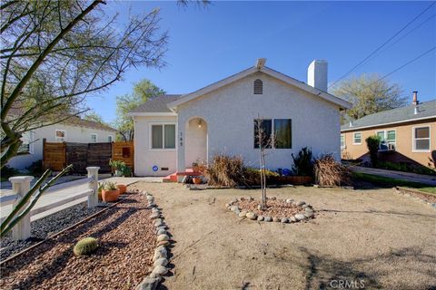 Photo of 148 E 23rd St, Merced, CA 95340 (MLS # MC26033618)