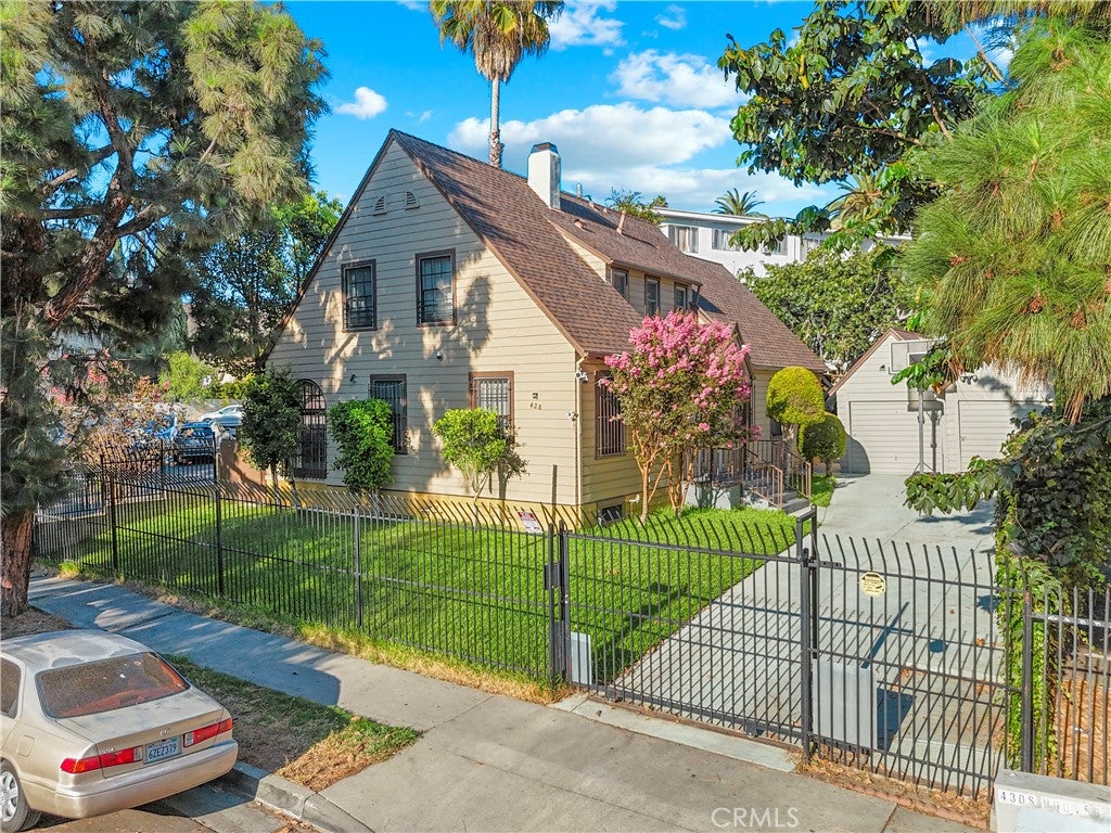 428 S HOOVER