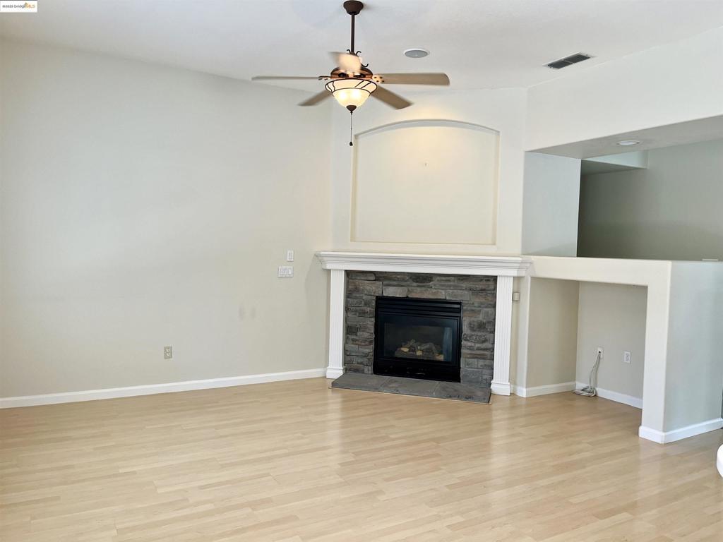 BRENTWOOD - Residential Lease