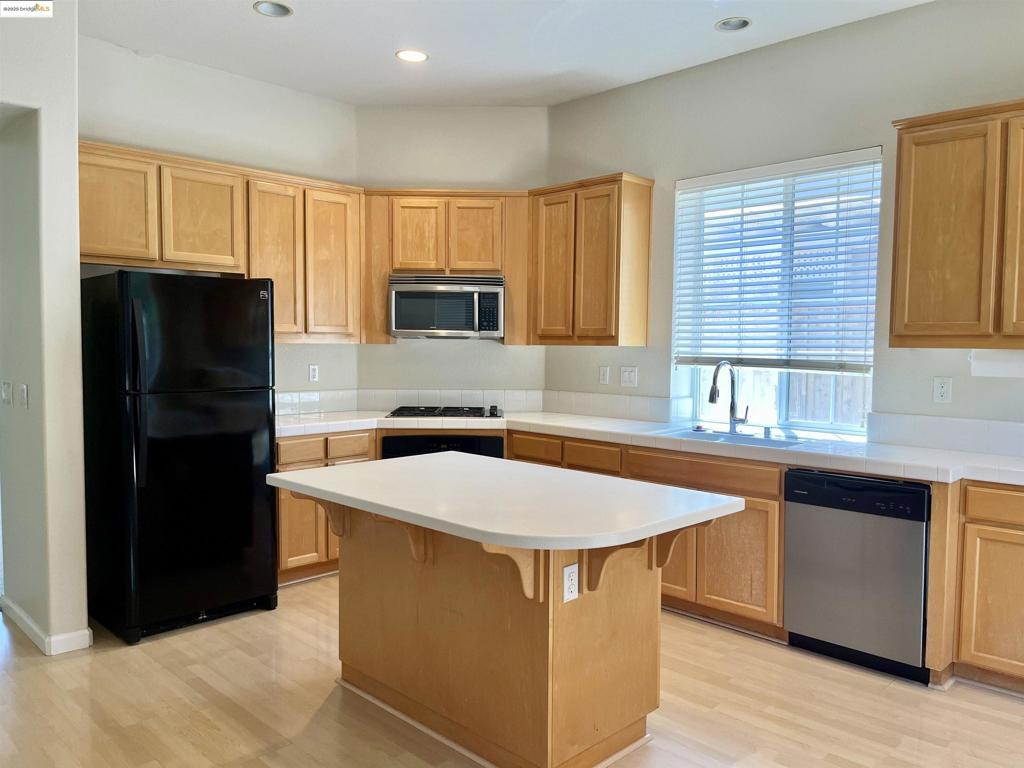 BRENTWOOD - Residential Lease