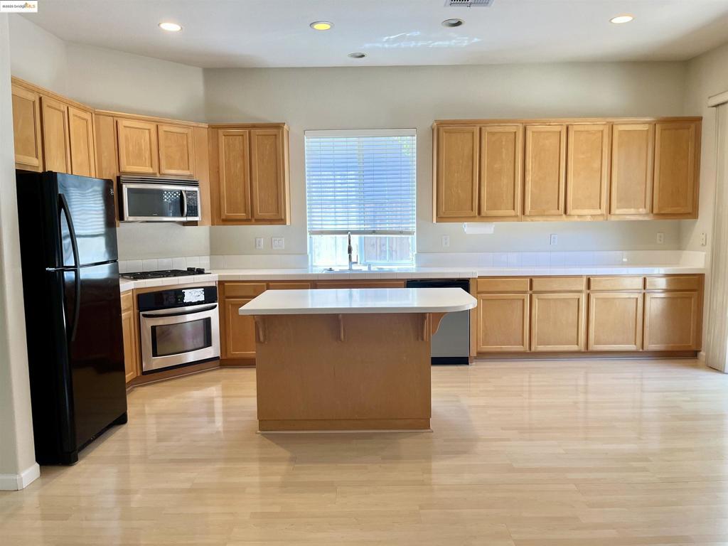 BRENTWOOD - Residential Lease