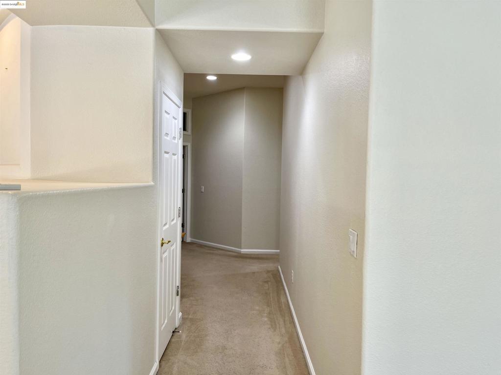 BRENTWOOD - Residential Lease