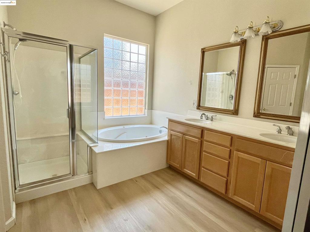 BRENTWOOD - Residential Lease