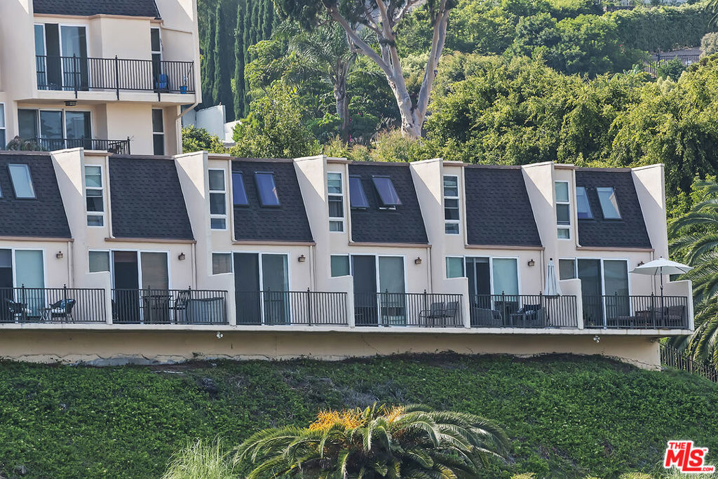 23901 Civic Center Way 122