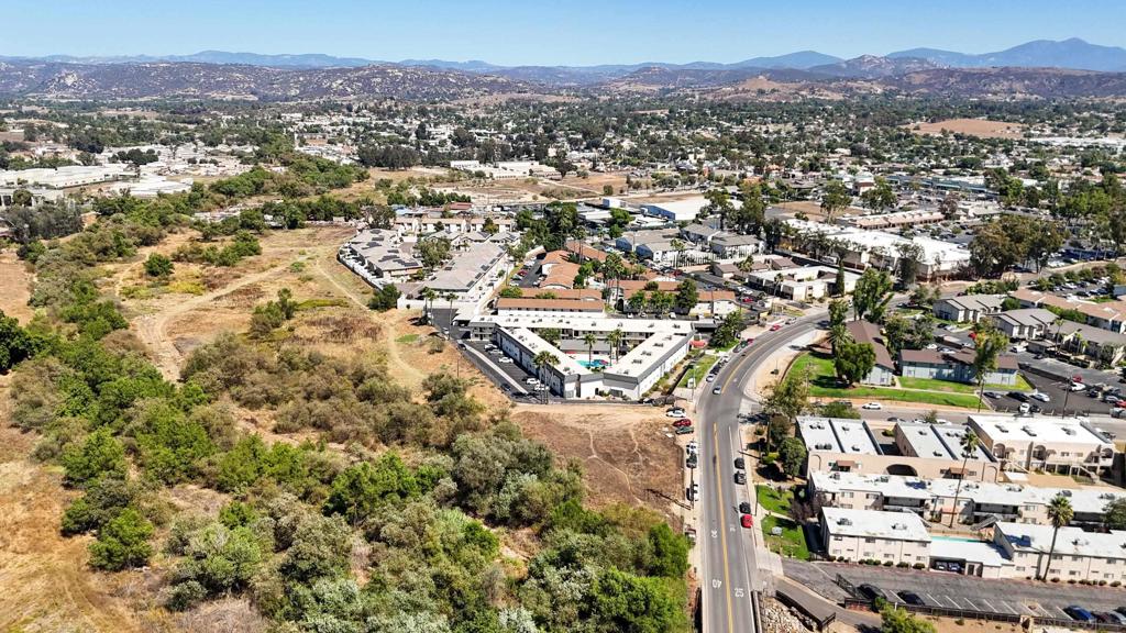 Ramona - Land