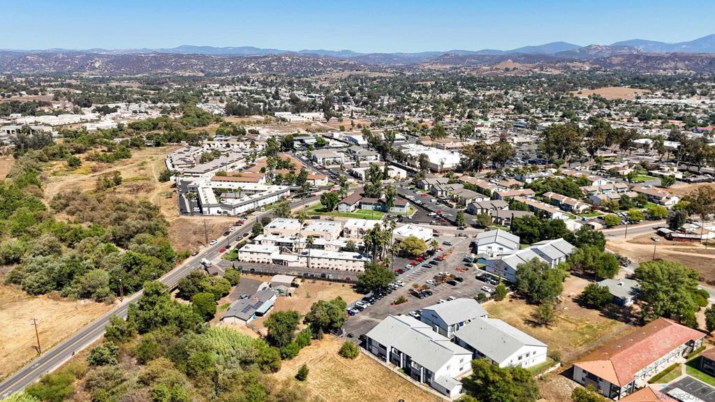 Ramona - Land