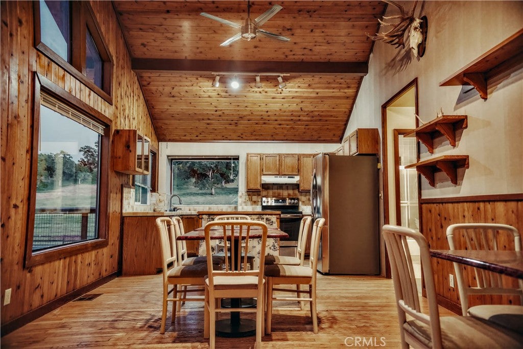12020 Burris Lane