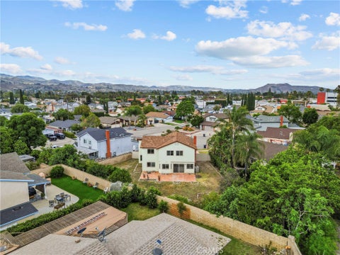 Photo of 2031 Morning Glory ST, Simi Valley, CA 93065 (MLS # SR26122518)