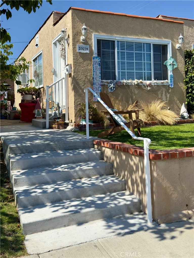2063 W 220th Street