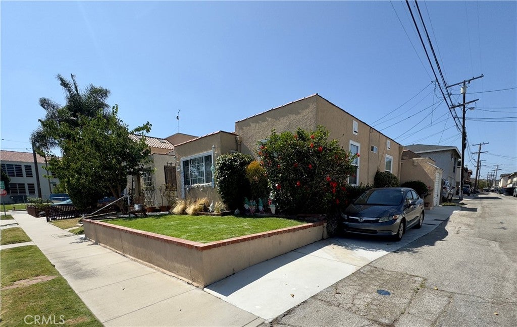 2063 W 220th Street, Torrance CA 90501