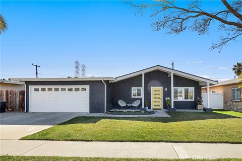 Photo of 10212 Pua Drive, Huntington Beach, CA 92646 (MLS # OC26021972)