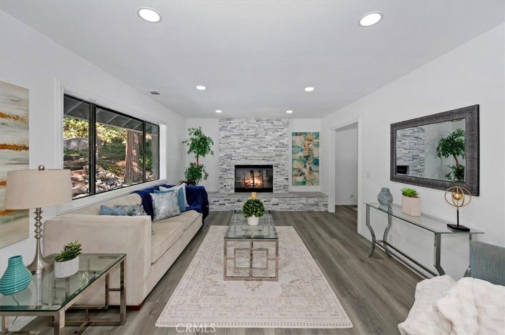 347 Birchwood
