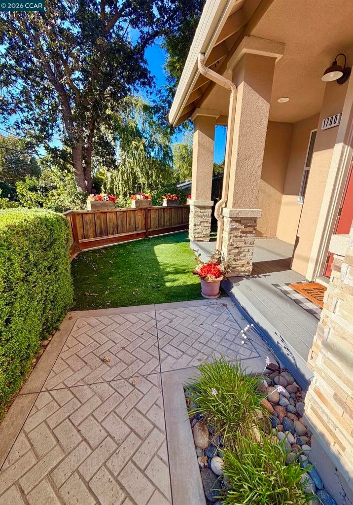 1790 San Miguel Dr