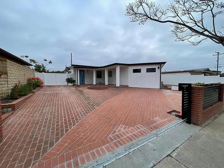 Discover a beautifully spacious 4-bedroom, 4-bathroom single-family home designed for luxurious indoor and outdoor living. Located in a quiet, safe, and highly sought-after North Clairemont neighborhood, this 2,100 sq ft residence offers a perfect blend of comfort and style. The home features an open and inviting floor plan with lots of beautiful lighting throughout. The kitchen is a chef's dream, complete with a professional-grade stove and refrigerator. Enjoy year-round comfort with central air and forced air heating.