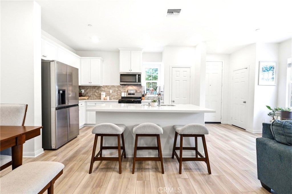 4005 E Carmel Privado Avenue, Ontario CA 91761