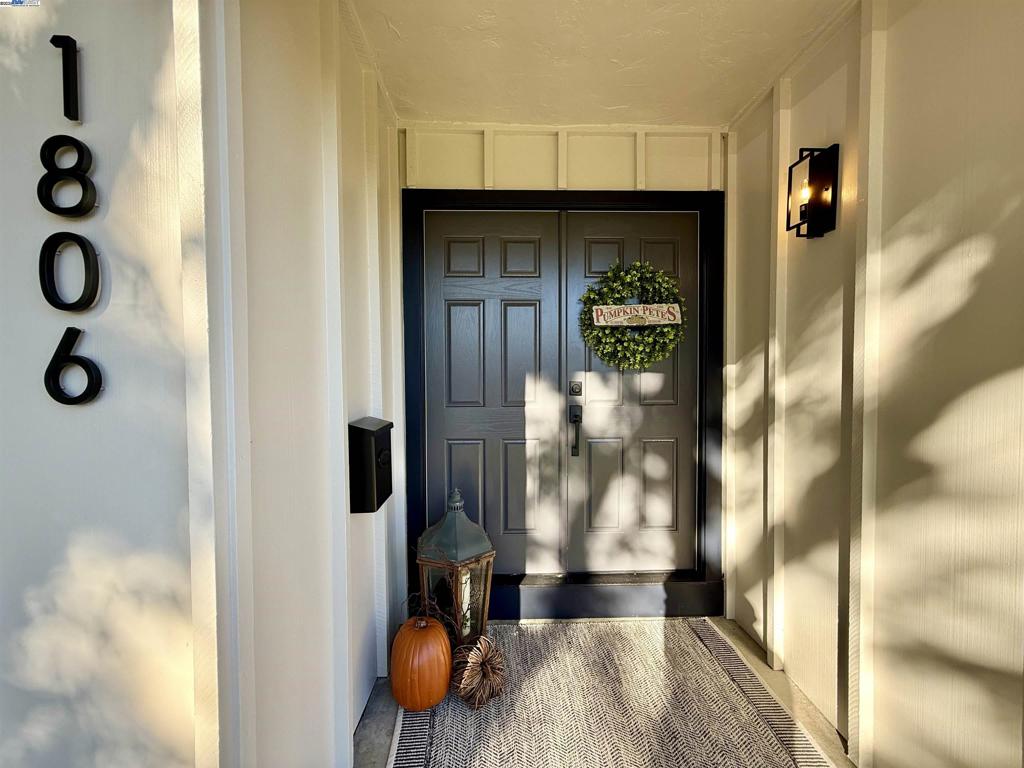 CARRIAGE SQUARE - Residential