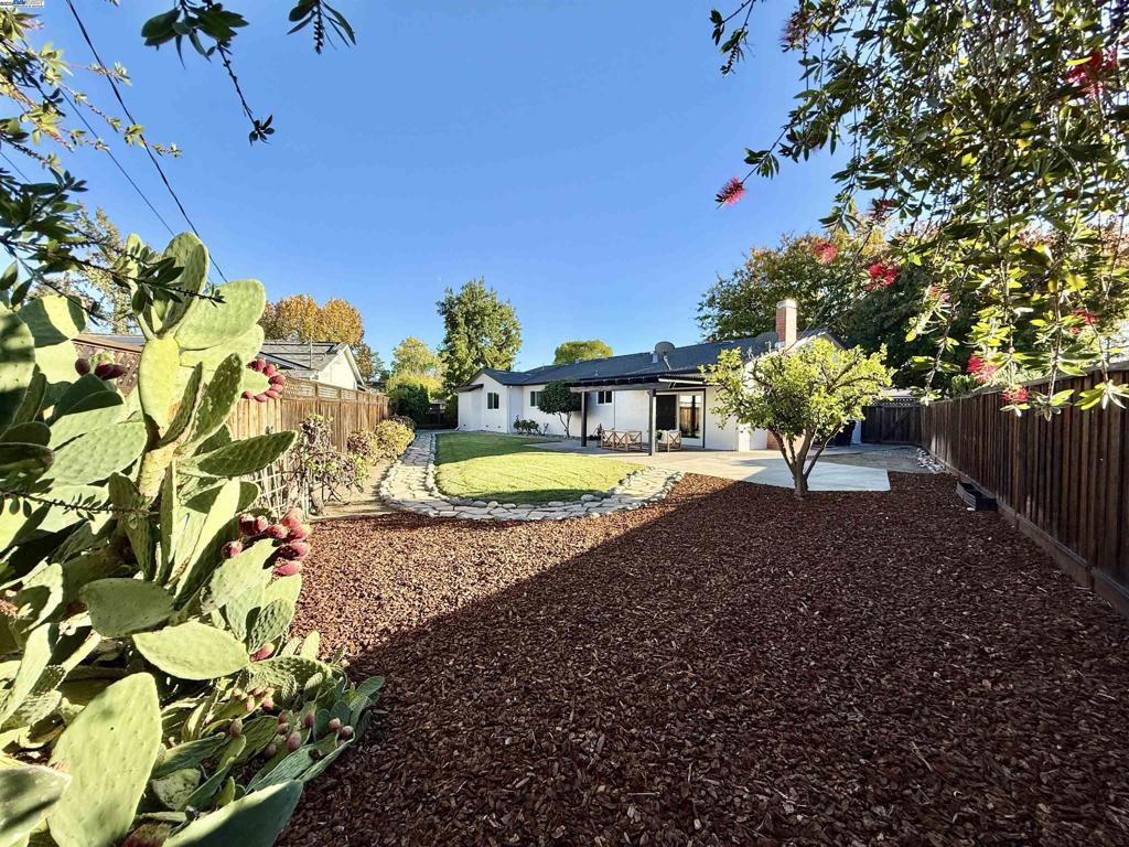 CARRIAGE SQUARE - Residential