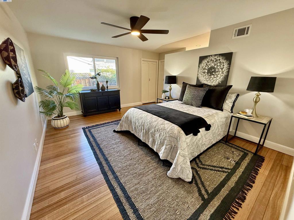 CARRIAGE SQUARE - Residential