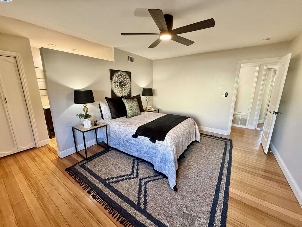 CARRIAGE SQUARE - Residential