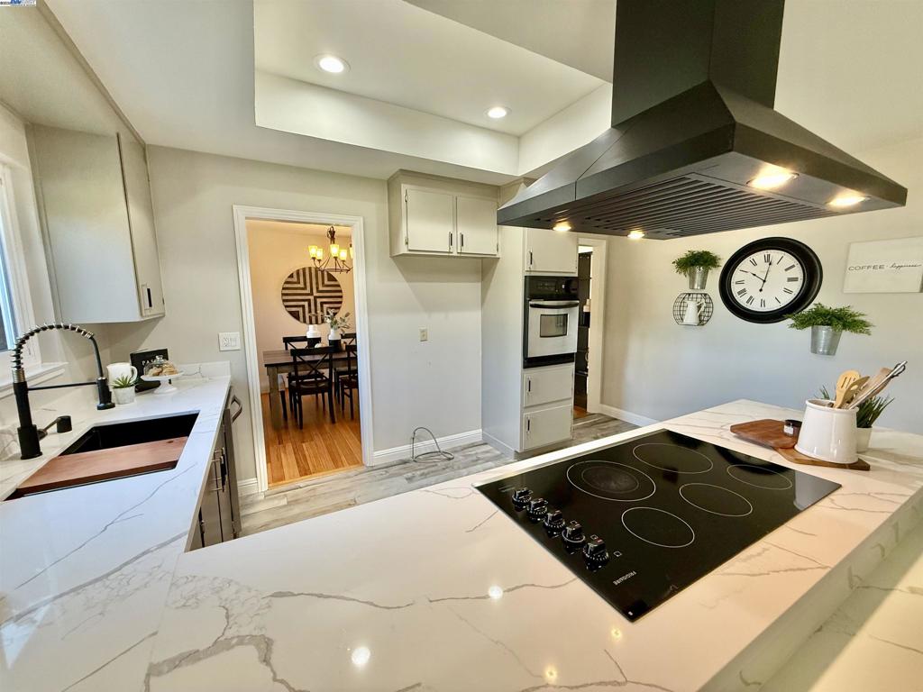 CARRIAGE SQUARE - Residential