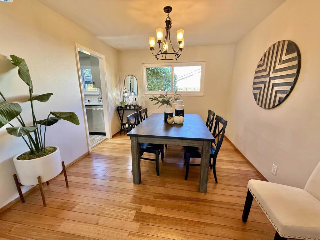 CARRIAGE SQUARE - Residential